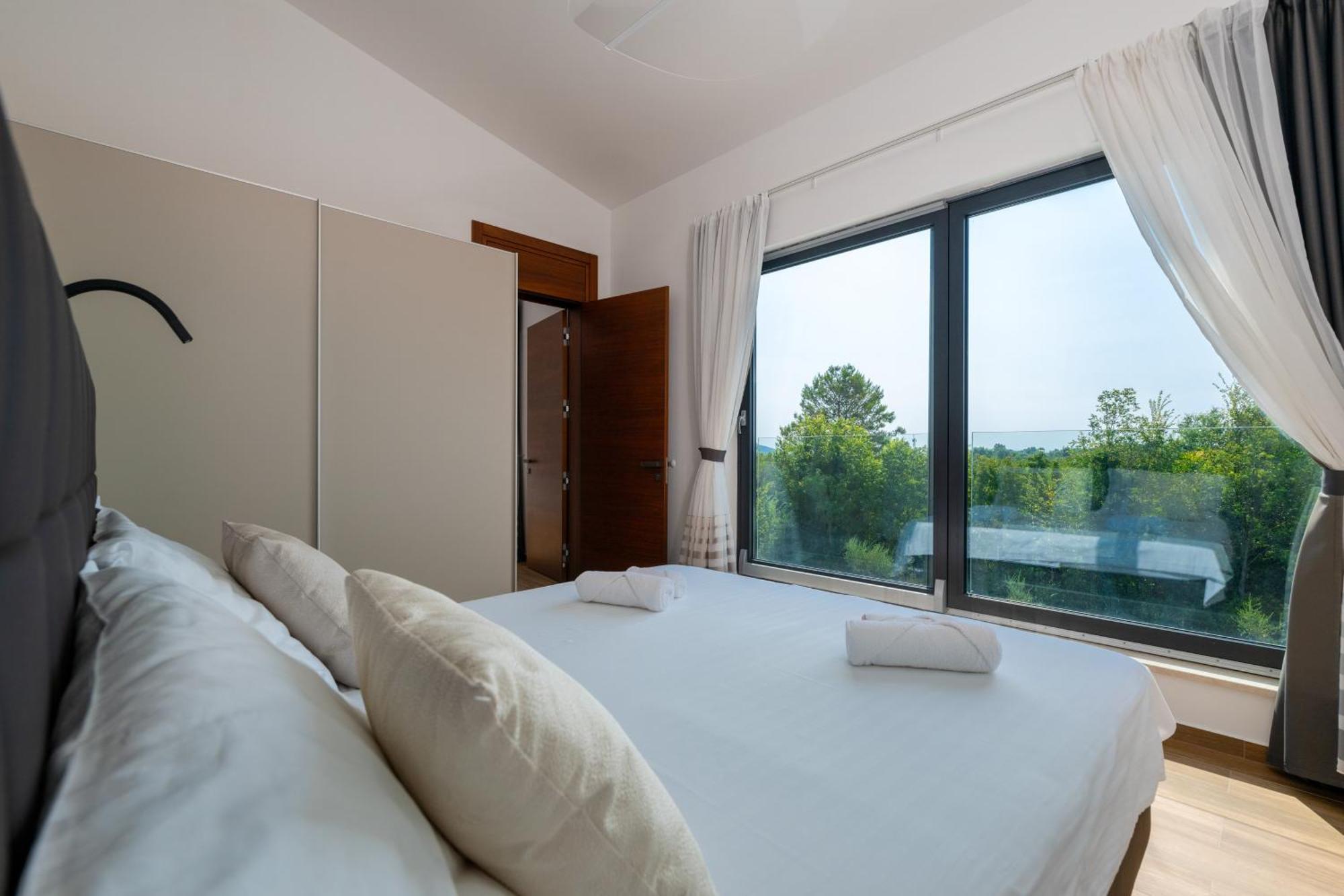 Martincic Residence - 5 Stars Luxury With Pool Heating On 4000M2 Rakalj Esterno foto
